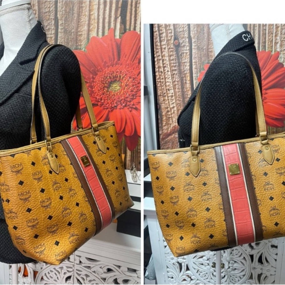 MCM Like New Large Tote Bag In Excellent Condition! - Picture 5 of 14
